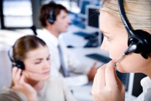 【初心者が使える】英語で電話をかける時に使える場面別表現まとめ