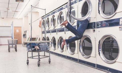 【手伝いますって何と言う？】助けが必要かな？という時に役立つ英語表現
